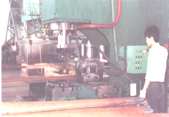 小R擠壓機(jī)
